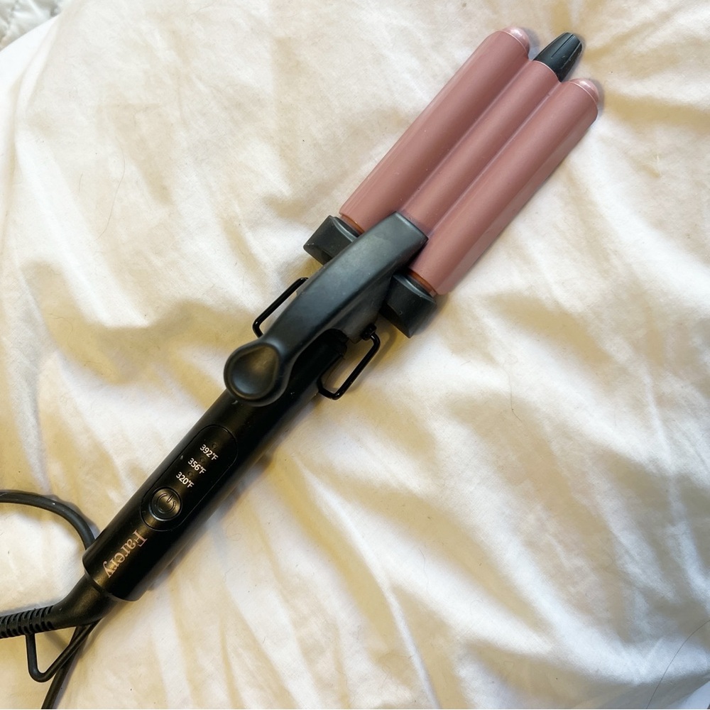 Farery Pink Triple Barrel Hair Styler